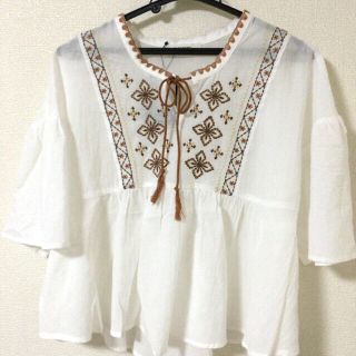 ダブルクローゼット(w closet)のw closet 刺繍フレアトップス(チュニック)