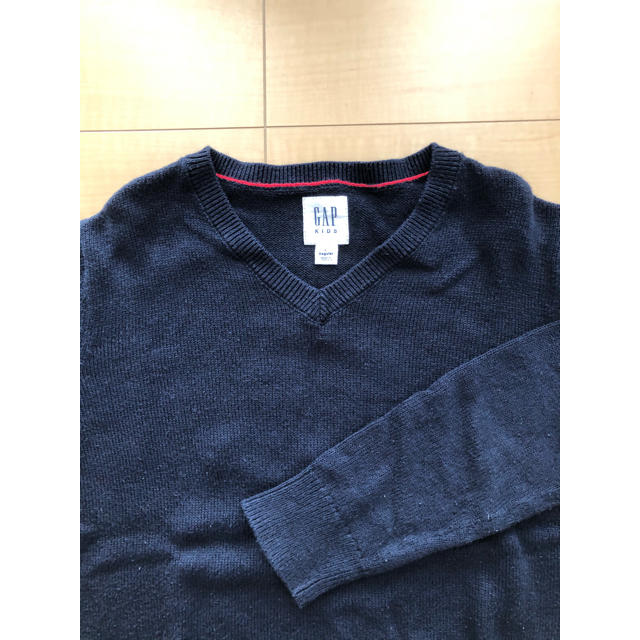 GAP Kids(ギャップキッズ)のひまわりん様専用　GAP ギャップ　Vネックニット　120cm キッズ/ベビー/マタニティのキッズ服男の子用(90cm~)(ニット)の商品写真