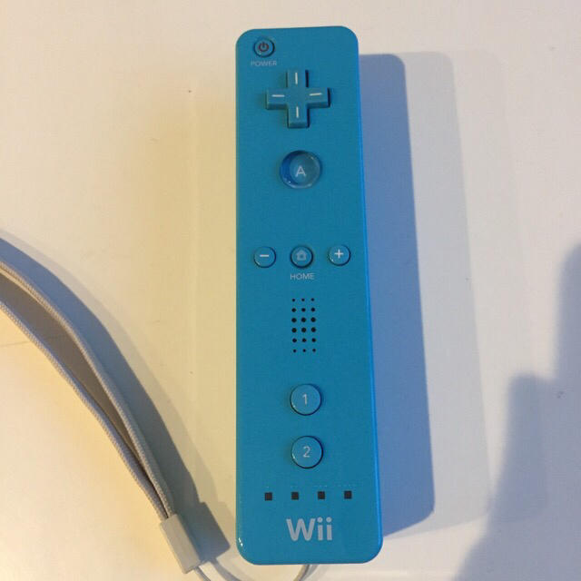 Wii(ウィー)のwiiリモコン＋ヌンチャク エンタメ/ホビーのゲームソフト/ゲーム機本体(その他)の商品写真