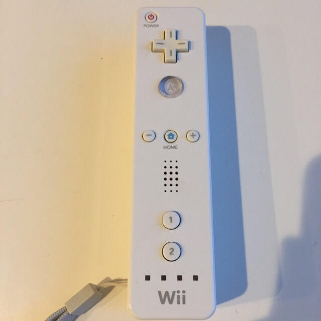 Wii(ウィー)のwiiリモコン＋ヌンチャク エンタメ/ホビーのゲームソフト/ゲーム機本体(その他)の商品写真
