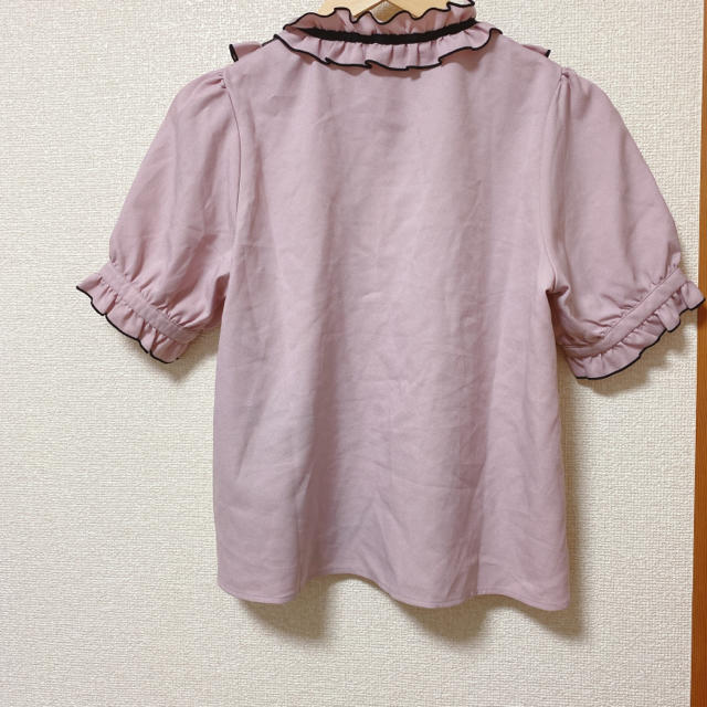 ハートボタンブラウス　ピンク レディースのトップス(シャツ/ブラウス(半袖/袖なし))の商品写真