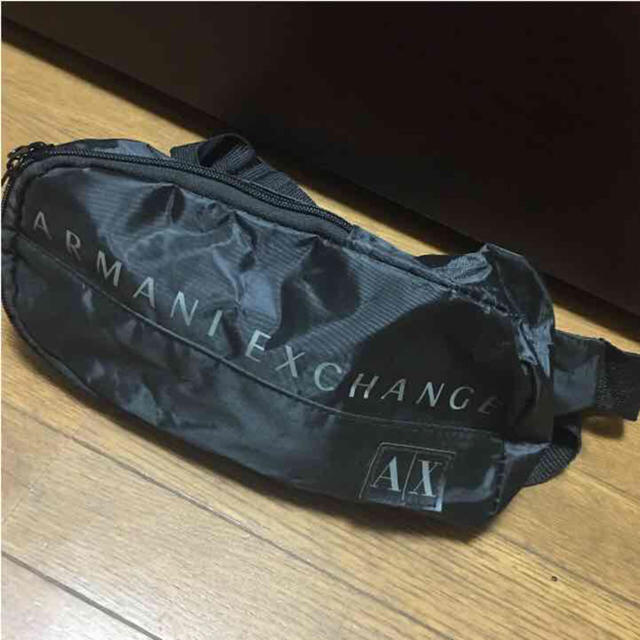 ARMANI EXCHANGE(アルマーニエクスチェンジ)のARMANIEXCHANGEボディバック メンズのバッグ(ボディーバッグ)の商品写真