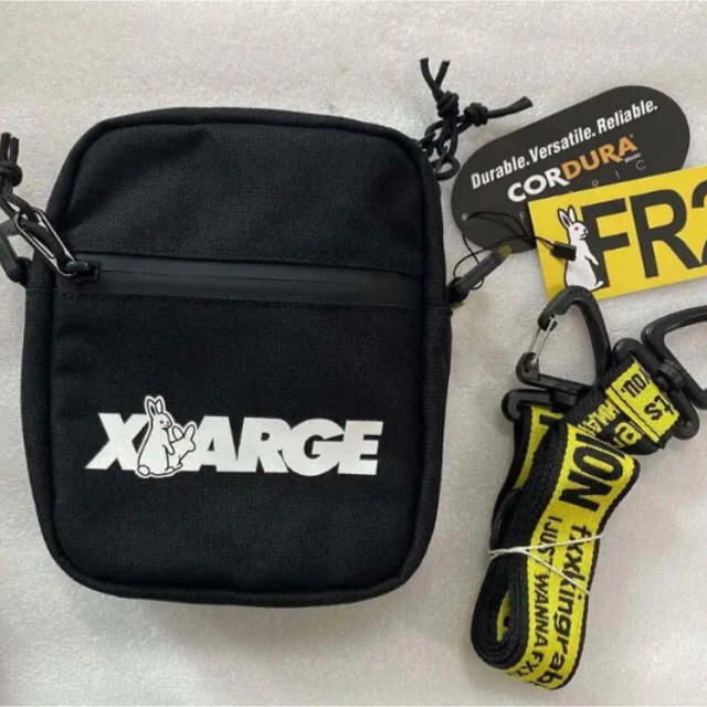 XLARGE(エクストララージ)のFR2 XLARGE コラボ ショルダーバッグ 黒 新品 未使用 メンズのバッグ(ショルダーバッグ)の商品写真