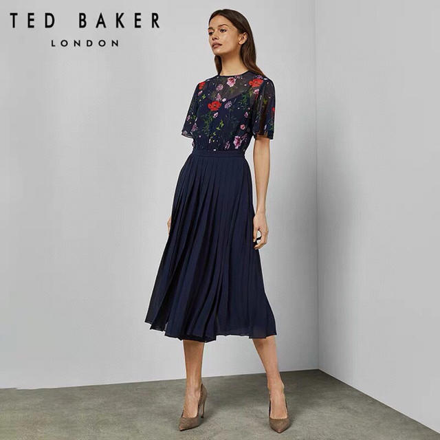 ❤️Ted baker  2020 新作　新品　紺柄オールインワン