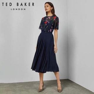 テッドベイカー(TED BAKER)の❤️Ted baker  2020 新作　新品　紺柄オールインワン(オールインワン)