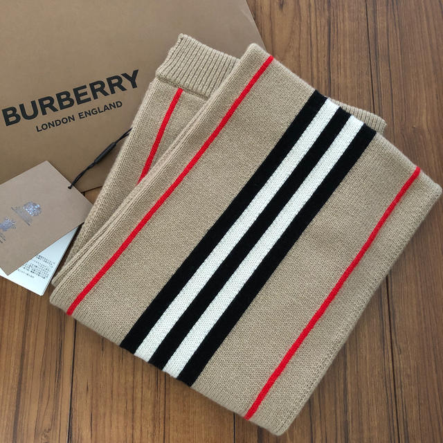 国内配送 【お取置き中】バーバリーチルドレン BURBERRY 新品マフラー