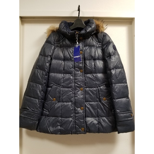 BURBERRY BLUE LABEL(バーバリーブルーレーベル)の新品 バーバリーブルーレーベル ダウンコート ネイビー レディースのジャケット/アウター(ダウンコート)の商品写真