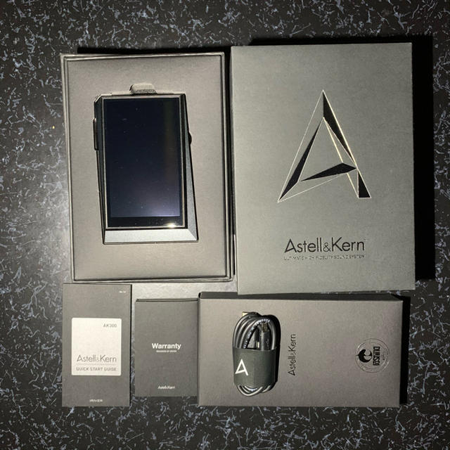 Astell&Kern AK300 + 専用ケース3種