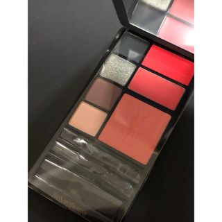 イヴサンローランボーテ(Yves Saint Laurent Beaute)の未使用　イヴサンローラン　メイクパレット(コフレ/メイクアップセット)