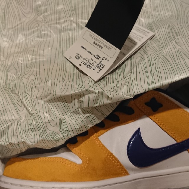 NIKE(ナイキ)の中古 NIKE SB DUNK LOW LASER ORANGE 26,5cm メンズの靴/シューズ(スニーカー)の商品写真