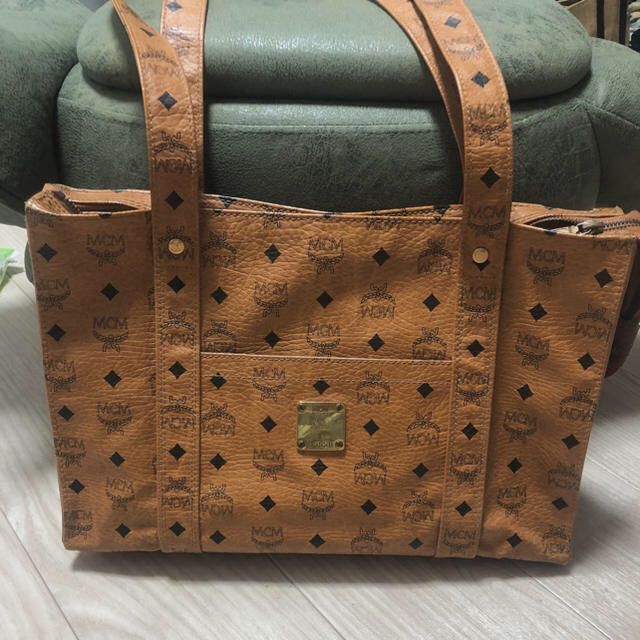 MCM ショルダートートバッグ