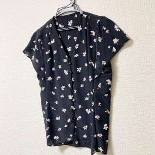 ビューティアンドユースユナイテッドアローズ(BEAUTY&YOUTH UNITED ARROWS)の【未使用】花柄 フレンチスリーブ ブラウス(シャツ/ブラウス(半袖/袖なし))