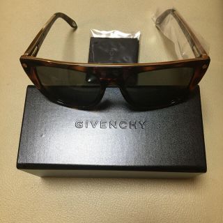 ジバンシィ(GIVENCHY)のジバンシィ　GIVENCHY ジバンシー　サングラス　正規品　新品未使用(サングラス/メガネ)