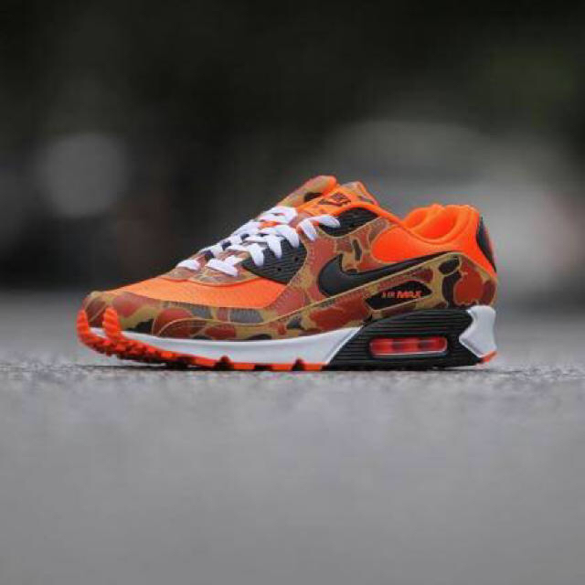 NIKE(ナイキ)のAIR MAX 90 ORANGE CAMO メンズの靴/シューズ(スニーカー)の商品写真