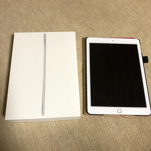 iPadAir2 128GB シルバー Wi-Fi+Cellularモデル