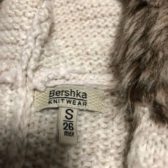 Bershka(ベルシュカ)のBershka‼️再値下げ‼️カーディガン&ポンチョ レディースのジャケット/アウター(ポンチョ)の商品写真