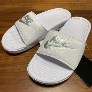 ナイキ(NIKE)のNIKE 22cm サンダル ベナッシ   ホワイト(サンダル)