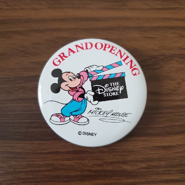 Disney ディズニーストア グランドオープニング 缶バッジの通販 By Pooh S Shop ディズニーならラクマ
