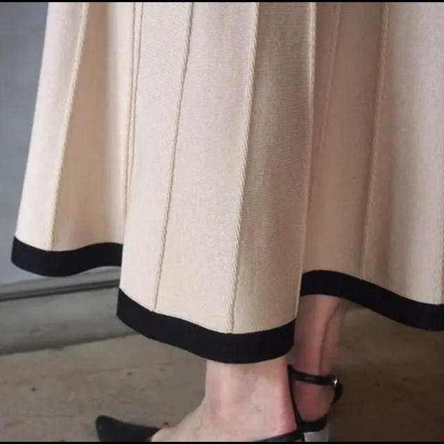 値下げGREED Limited Pleated Skirt
