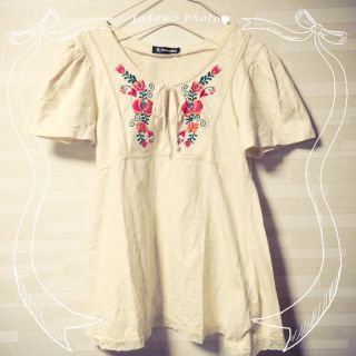 カスタネ(Kastane)の古着屋購入♡刺繍トップス(シャツ/ブラウス(半袖/袖なし))