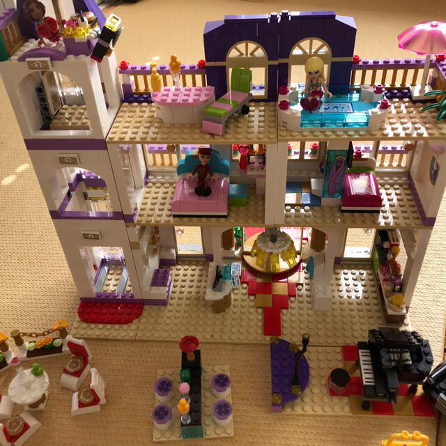 Lego(レゴ)のLEGOフレンズ　ハートレイクホテル41101 キッズ/ベビー/マタニティのおもちゃ(積み木/ブロック)の商品写真