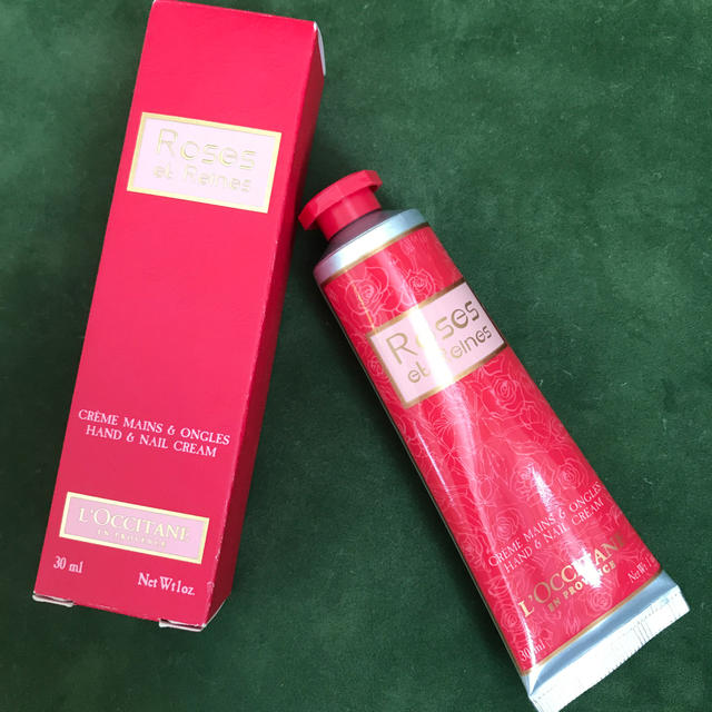 L'OCCITANE(ロクシタン)のL'OCCITANEハンド＆ネイルクリーム♡30ml コスメ/美容のボディケア(ハンドクリーム)の商品写真