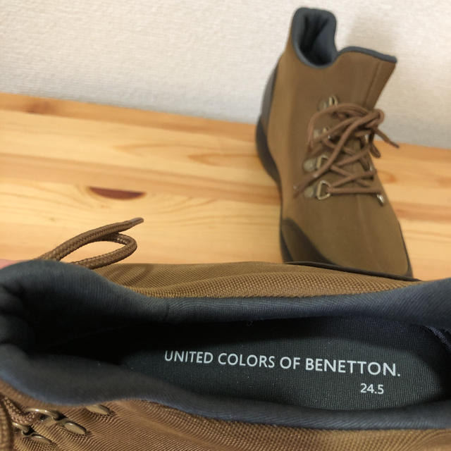 BENETTON(ベネトン)の未使用　ベネトン　スニーカー　24.5cm トレッキングシューズタイプ レディースの靴/シューズ(スニーカー)の商品写真
