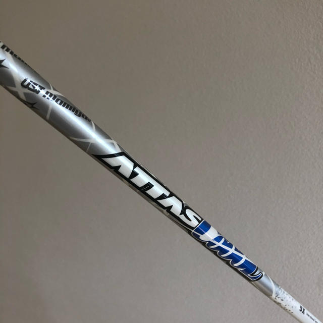 USTMamiya(マミヤ)のATTAS COOOL (5X) DR用 テーラーメイドスリーブ付 チケットのスポーツ(ゴルフ)の商品写真