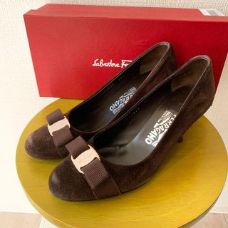 フェラガモ(Ferragamo)の☆お値下げ♪フェラガモSalvatore Ferragamo VARAパンプス☆(ハイヒール/パンプス)