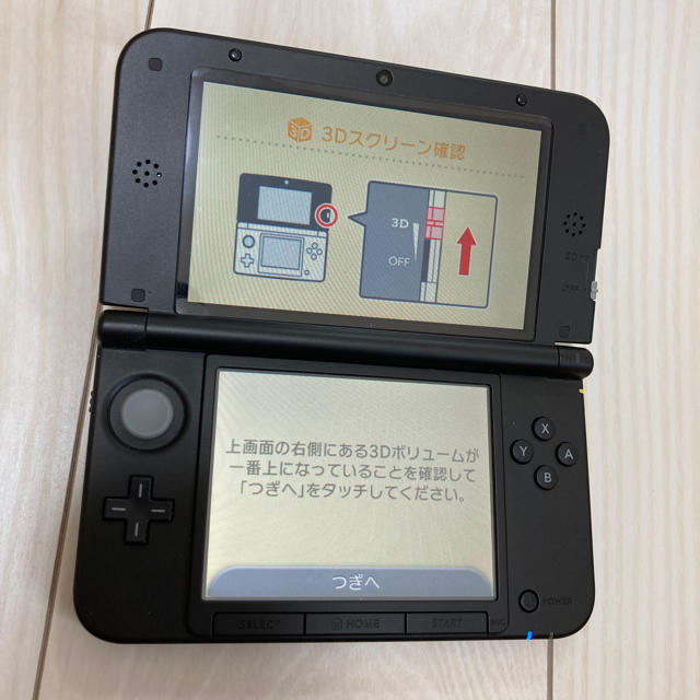 Nintendo 3DS  LL 本体 とヨッシーアイランド