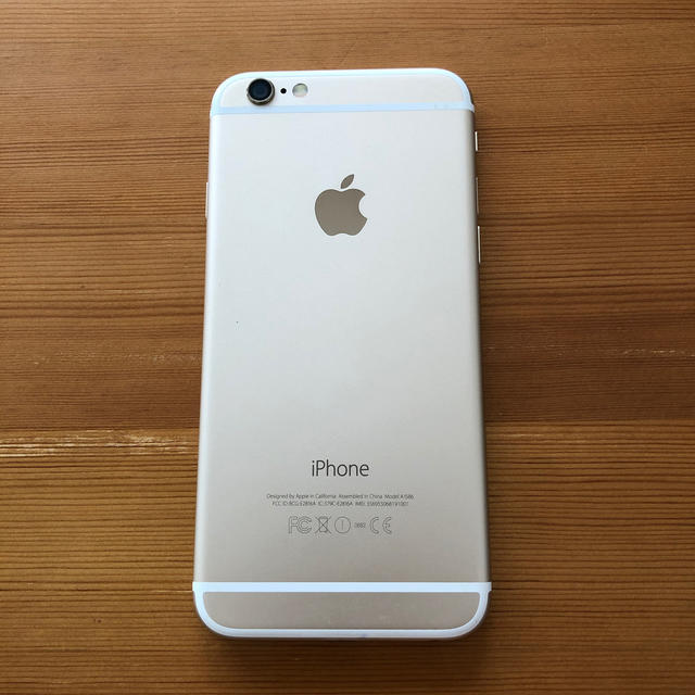 iPhone6 本体　ゴールド　64GB 1