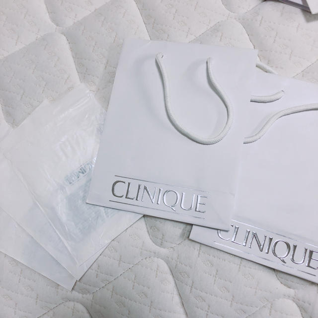 CLINIQUE(クリニーク)のCLINIQUE クリニーク　ショッパー　ショップ袋　紙袋　ビニール袋 レディースのバッグ(ショップ袋)の商品写真