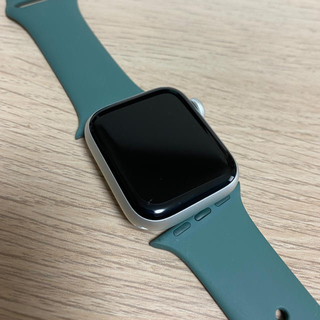 アップル(Apple)のApple Watch Series 5 シルバーアルミニウム　40mm GPS(腕時計(デジタル))