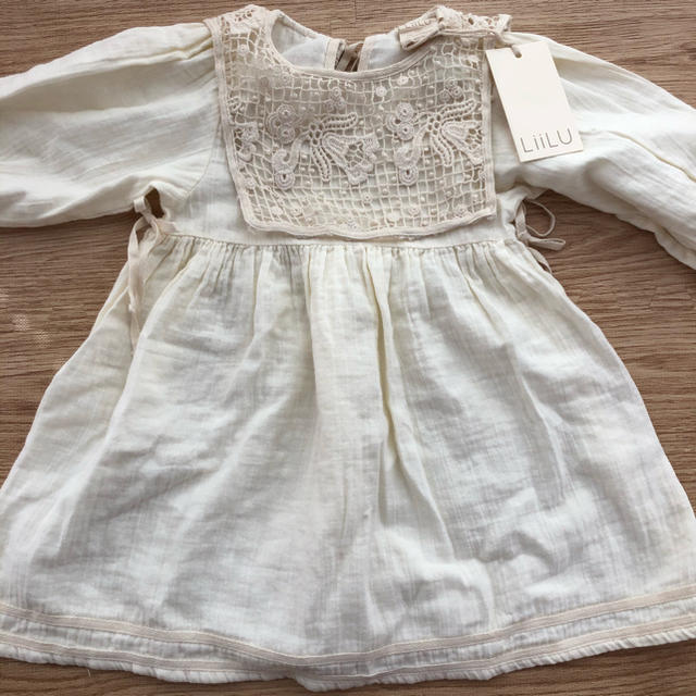 Caramel baby&child (キャラメルベビー&チャイルド)のLiiluワンピース　Liilu folk emma dress milk 2y キッズ/ベビー/マタニティのキッズ服女の子用(90cm~)(ワンピース)の商品写真