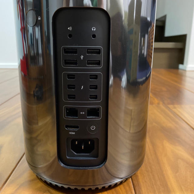 Apple(アップル)のMac Pro 2013 12コア 64GB 1TB(SSD) D700 6GB スマホ/家電/カメラのPC/タブレット(デスクトップ型PC)の商品写真