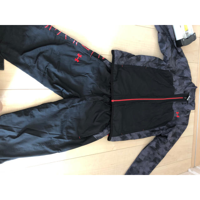 UNDER ARMOUR(アンダーアーマー)のUNDER ARMOURジャージ上下セット キッズ/ベビー/マタニティのキッズ服男の子用(90cm~)(その他)の商品写真