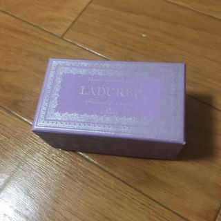 ラデュレ(LADUREE)のラデュレ 箱 パープル(ラッピング/包装)