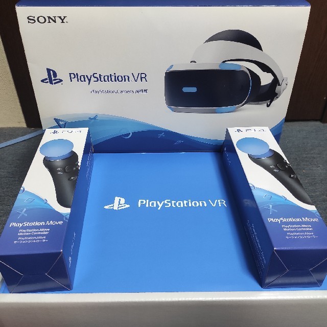 PlayStation VR(プレイステーションヴィーアール)のPS VR 本体 モーションコントローラー2台付 エンタメ/ホビーのゲームソフト/ゲーム機本体(家庭用ゲーム機本体)の商品写真