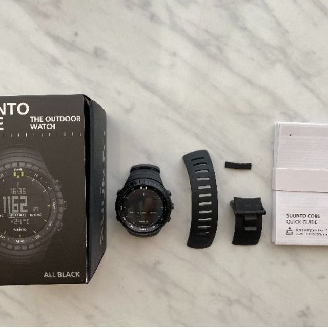 SUUNTO(スント)の【ジャンク品美品】SUUNTO スント オールブラック メンズの時計(腕時計(デジタル))の商品写真