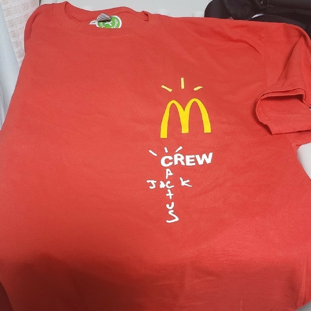 CACTUS(カクタス)の[新品] Travis Scott x McDonald's Crew TEE メンズのトップス(Tシャツ/カットソー(半袖/袖なし))の商品写真