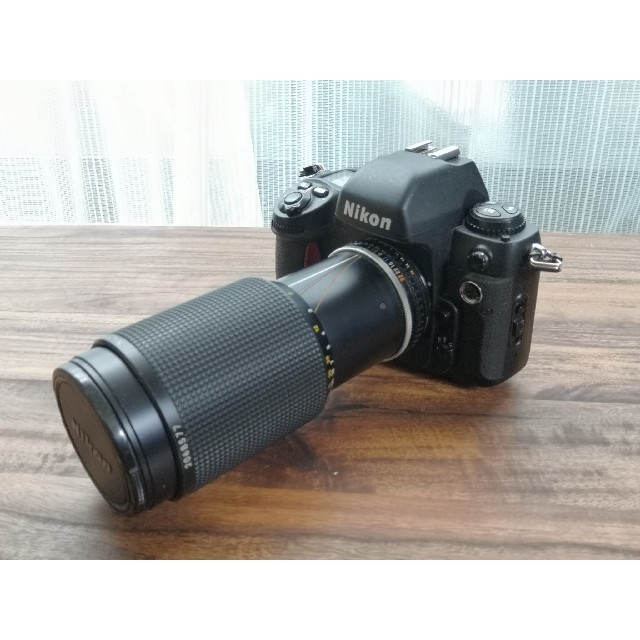 Nikon(ニコン)の【おまけ付】Nikon F100 70-210mm f/4 スマホ/家電/カメラのカメラ(フィルムカメラ)の商品写真