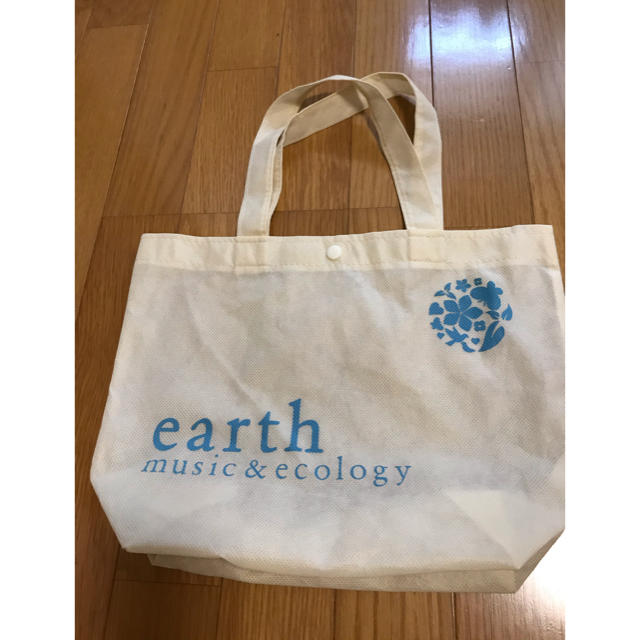 earth music & ecology(アースミュージックアンドエコロジー)の保存袋earthmusic&ecology レディースのバッグ(ショップ袋)の商品写真