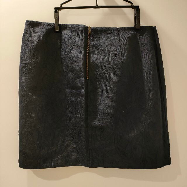 FOREVER 21(フォーエバートゥエンティーワン)のForever21 ペイズリー柄織スカート レディースのスカート(ミニスカート)の商品写真