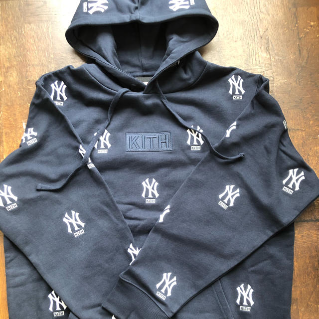 KEITH(キース)のkith Yankees hoodie L メンズのトップス(パーカー)の商品写真