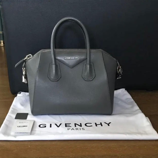 GIVENCHY(ジバンシィ)のあちゃむ様専用　GIVENCHY アンティゴナ　グレー レディースのバッグ(ハンドバッグ)の商品写真