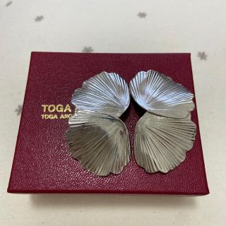 トーガ(TOGA)のTOGA メタルモチーフイヤリング(イヤリング)