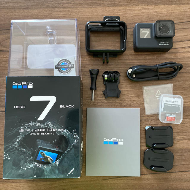 GoPro Hero 7 Black + 128GB SD + バッテリーケースカメラ