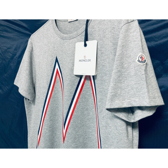 MONCLER(モンクレール)のモンクレール　Tシャツ　XLサイズ　トリコロール メンズのトップス(Tシャツ/カットソー(半袖/袖なし))の商品写真