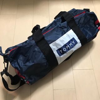 トミーヒルフィガー(TOMMY HILFIGER)のナイロンバッグ(ドラムバッグ)