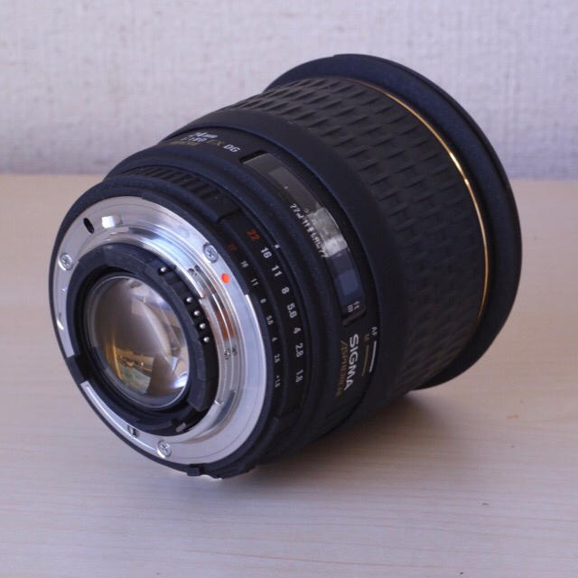 SIGMA(シグマ)のSIGMA シグマ 24mm F1.8 D EX DG MACRO ニコン用 スマホ/家電/カメラのカメラ(レンズ(単焦点))の商品写真